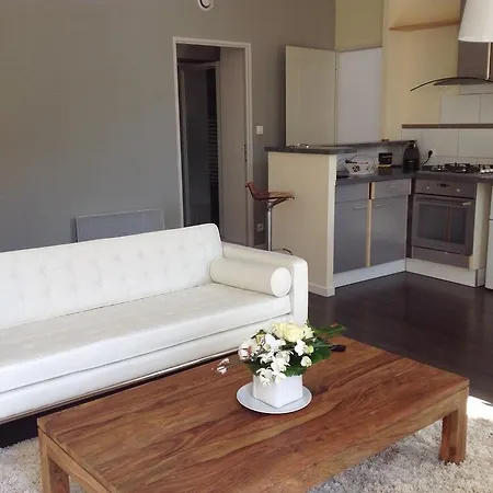 Meuble D'affaires Place Dupleix * Chatellerault
