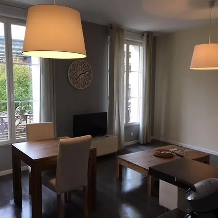 Meuble D'affaires Place Dupleix Apartment *
